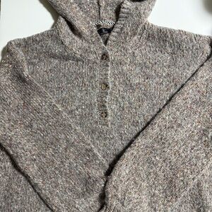 Women’s Volcom Oversized Cropped Cardigan
Size Small, Used, Excellent Condition